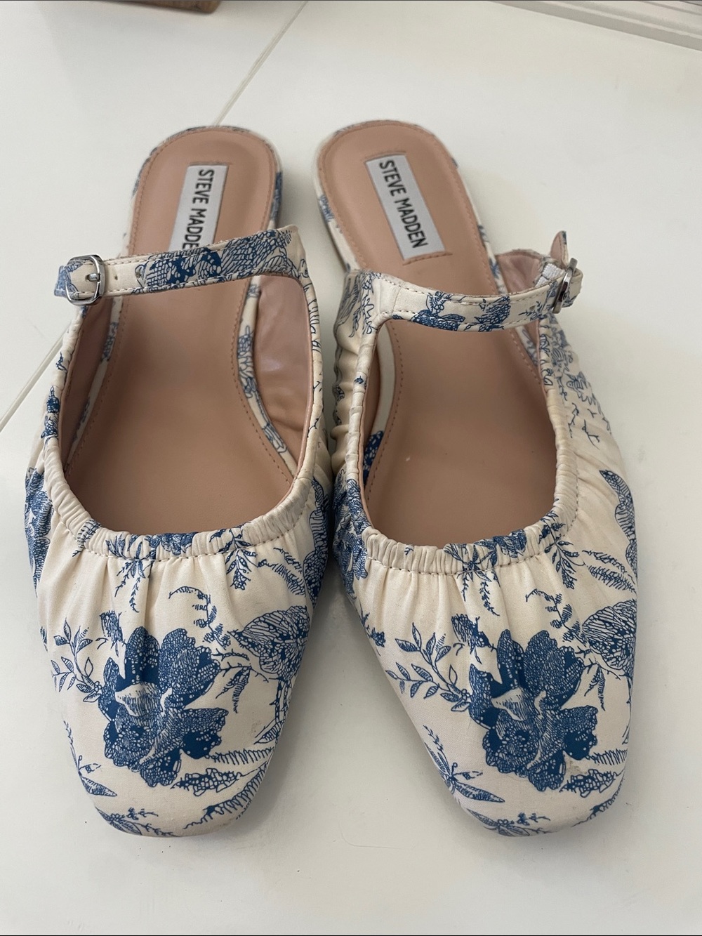 Steve Madden Cream and Blue Floral Square-Toe Mary Jane Mules